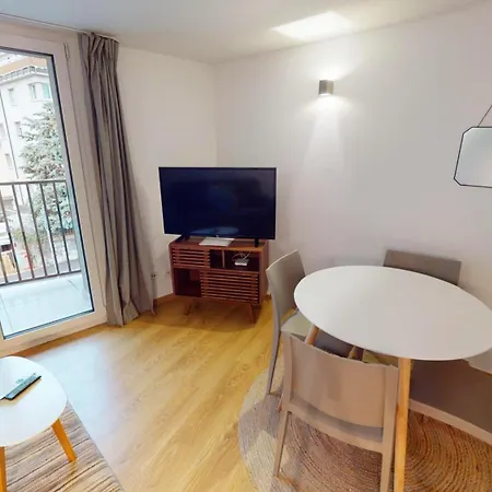 Fresh And Bright 1-bedroom Centre - Al11 Διαμέρισμα *