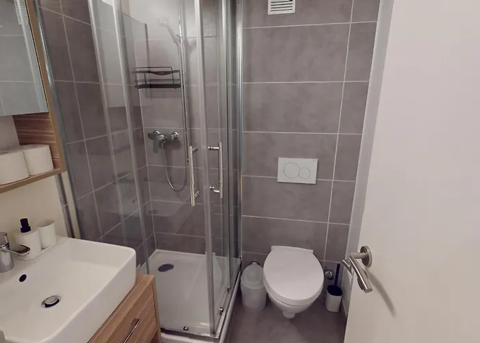 Fresh And Bright 1-bedroom Centre - Al11 Lausanne